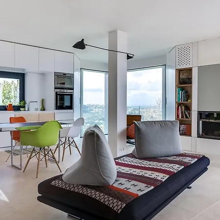 Вилла Magnificent Contemporary Esterel Massif Фрежюс